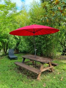 Maison de caractere en vallée du Lot - piscine privée -Le Colombier et la Bergerie -