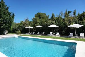 charming house with private pool in lagnes, near isle sur la sorgue, in the luberon, in Provence, for 8 people - 4hvězdičkové hotely ve městě Lagnes