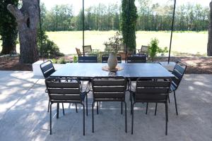 Villas charming house with private pool in lagnes, near isle sur la sorgue, in the luberon, in Provence, for 8 people : photos des chambres