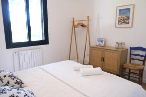 Villas charming house with private pool in lagnes, near isle sur la sorgue, in the luberon, in Provence, for 8 people : photos des chambres