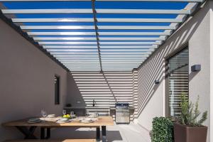 Lynx Villa - Sculpted in Light & Nature by etouri