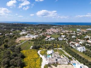 Lynx Villa - Sculpted in Light & Nature by etouri