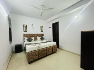 Hotel New Galaxy - Ignou Road
