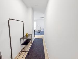 Studio lumineux avec balcon privé et parking