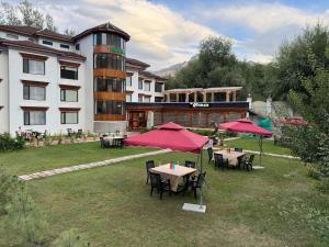The Highland Mountain Resort & Spa Kargil