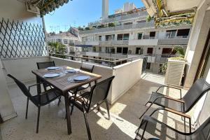 Wide and sunny 3 BR 2 Baths heart of Cannes gorgeous terrace city ctr