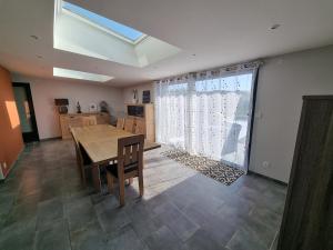 Villas maison moderne avec piscine : photos des chambres