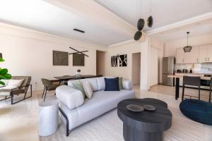 Comfort Seaside 2BR Apartment in Palaio Faliro by UPSTREET