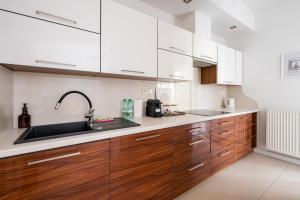 Włochy Fasolowa 2-Bedroom Apartment