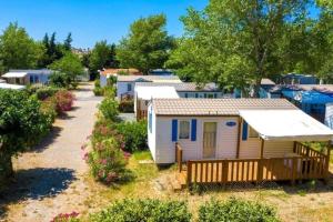 Camping 3 étoiles - à 15 min réserve Sigean et des plages