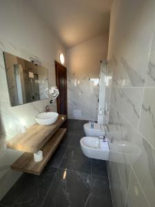 Castle Charm Apartment, MantegnaHotels