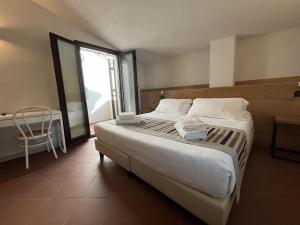 Castle Charm Apartment, MantegnaHotels