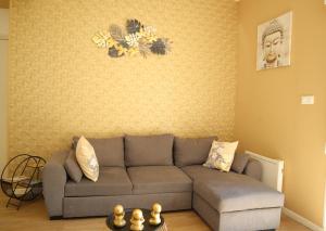 Le Moment Bien-Être - jacuzzi privatif, terrasse et parking privé gratuit au centre de Saint-Omer