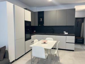 Sea Breeze Apartment, Qerret