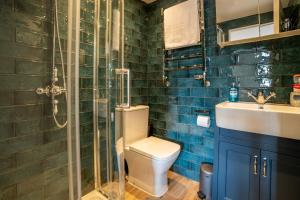 82A Dalston Lane Terrace