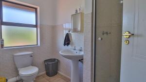 Ruby Retreat- Tranquil Seaside Escape