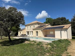 Grand Mas provençale rénové avec piscine - 4hvězdičkové hotely ve městě Valréas
