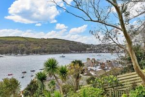 Finest Retreats - Garden Cottage in Fowey