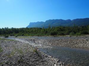 Logement indépendant dans belle maison de village