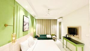 HOTEL W-H PREMIUM A family hotel & Near Mansa mata Temple& Railway station Fully Air conditioned Rooms with Wifi-LIFT and Restaurant - A Premium Hotel