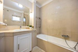 Clube Rio Ferragudo Two