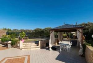 Alicudi - Villa 200m dal mare