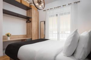 Acropolis Atmospheric Apartment