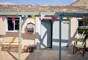 The Boathouse St Just Private Patio & Veranda