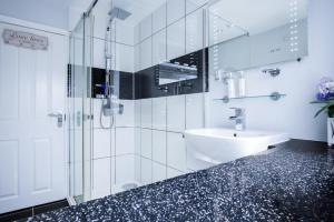 Ridgeway Hideaway - 1 Bedroom Holiday Home - Manorbier
