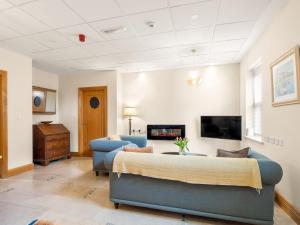1 Chapel Lane House Clifden