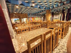 Aashiyana- The White Hill Hotel