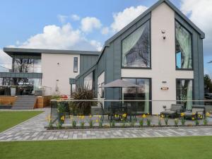 Dafarn Newydd Studio