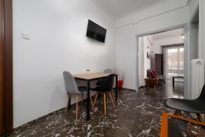 Local Urban living 2BD apartment in Athens