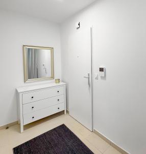 Studio moderne avec terrasse privée et parking