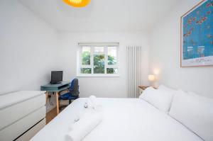 Cosy 1 Bedroom Flat Nestled in De Beauvoir Town - Pass the Keys