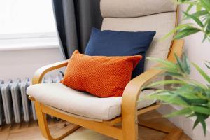 Bright, Spacious 2-bed, 5 mins from Tube, Sleeps 4 - Pass the Keys