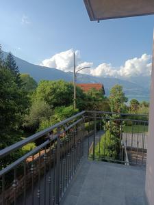Casa Bianca, Vista unica sul lago di Como