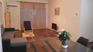 Sea view condo in the center