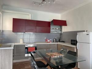 Sea view condo in the center