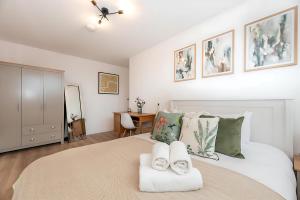 Bright 3 Bed 2 Bath with Air Con in Clerkenwell - Pass the Keys