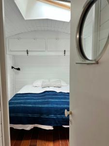 Maisons de vacances Stilted Cabin By Lake Lacanau : photos des chambres