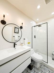 Charming Studio Oasis with Pool Near SoFi - MKLAD4