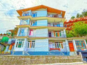 Hotel Alpine Near Mall Road Manali