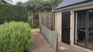 Maisons de vacances Brennick, Maison 4 pers proche mer et plage : Maison 2 Chambres