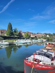 Campings CAMPING-CAR TOURISTIQUE du JURA : photos des chambres