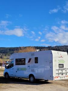 Campings CAMPING-CAR TOURISTIQUE du JURA : photos des chambres