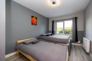 Cosy 2-Bedroom Apartment near Airport