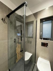 Downtown Modern Suite