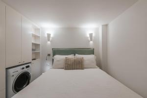 Seannamon Apartment with sea view by 8essentially