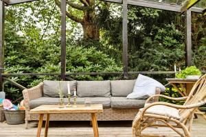 Classic Wooden Home Near Beach In Hornbæk
